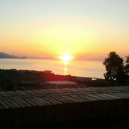 Casa Vacanze Camastra Santo Stefano di Camastra Dış mekan fotoğraf