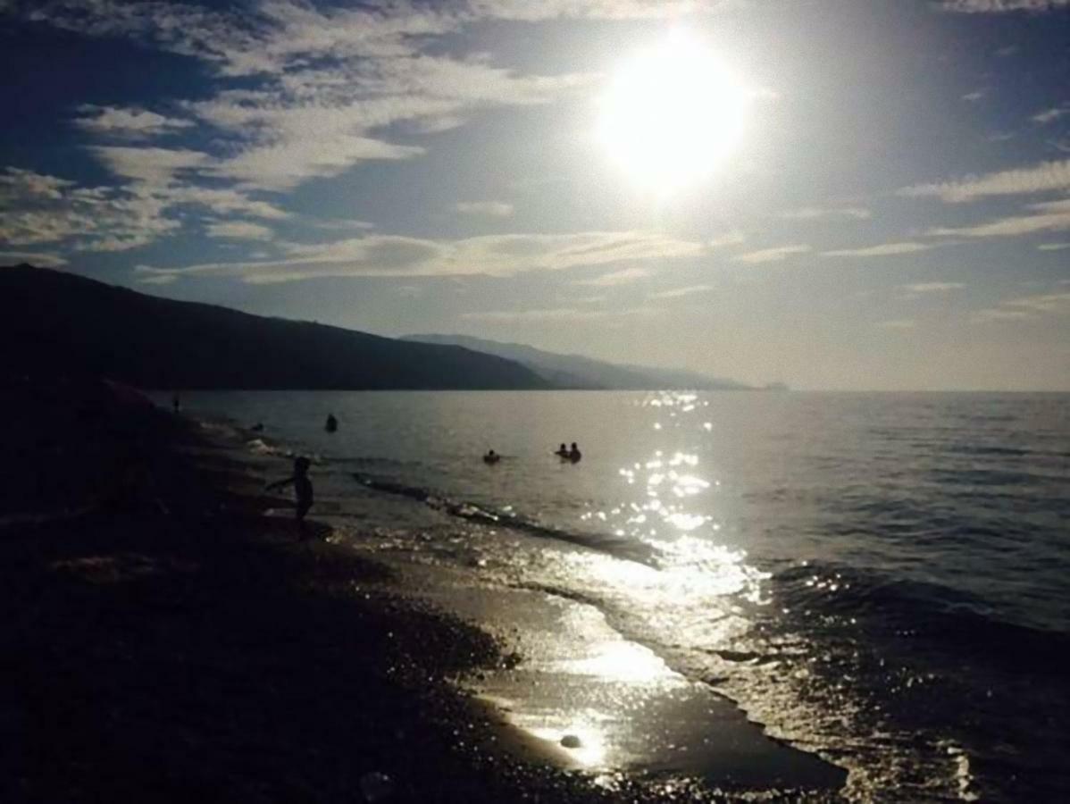 Casa Vacanze Camastra Santo Stefano di Camastra Dış mekan fotoğraf